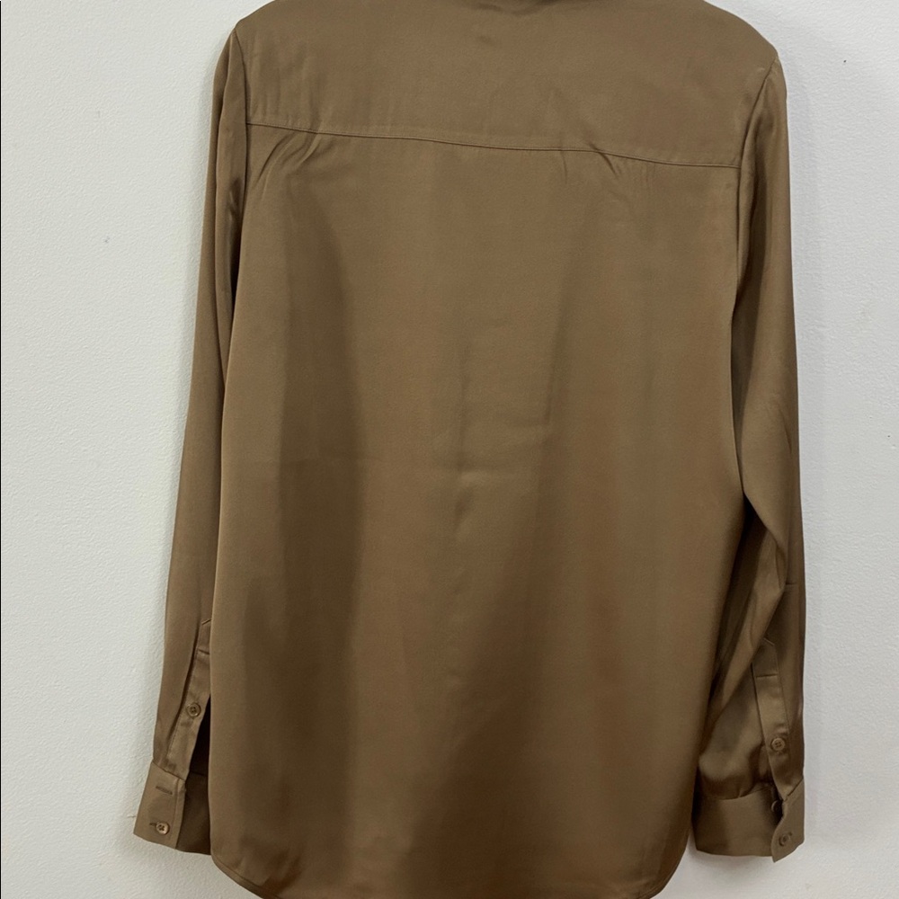 Quince Tan Fitted Button Down Shirt Notched Collar - Picture 9 of 9